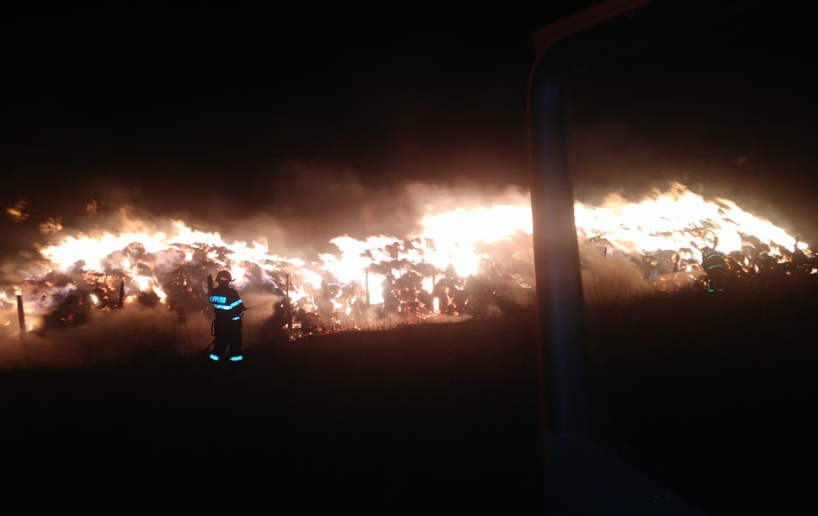 UPDATE-Video-Incendiu devastator la Valea lui Enache! Focul a fost stins în 5 ore