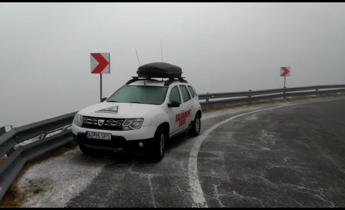 Video-Vremea rea s-a instalat! Vânt puternic, ninsoare și ceață în Făgăraș!