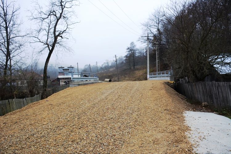 Lucrări finalizate în Argeş! Podul Ursoaia şi drumul Cotmeana, recepţionate