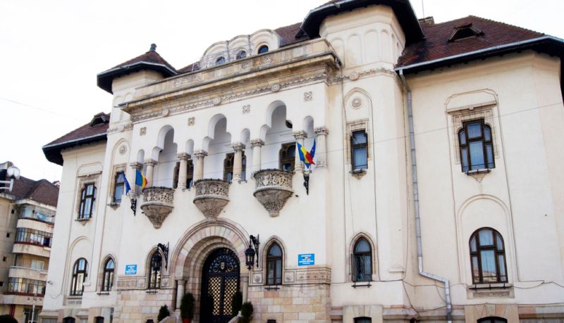 Angajări la Primăria Câmpulung! Se caută șef cu master