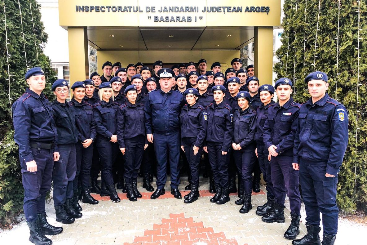 Forțe proaspete la Jandarmeria Argeș! 40 de elevi, în practică