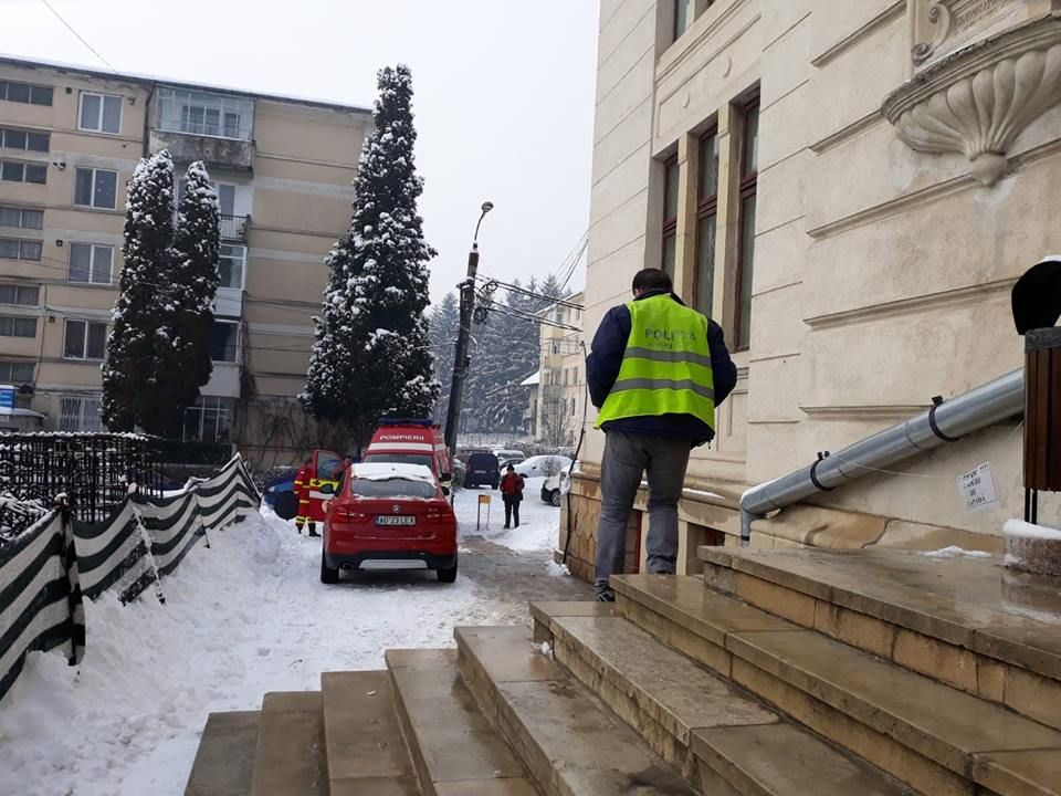 A murit în Judecătoria Câmpulung!Era în proces cu rudele