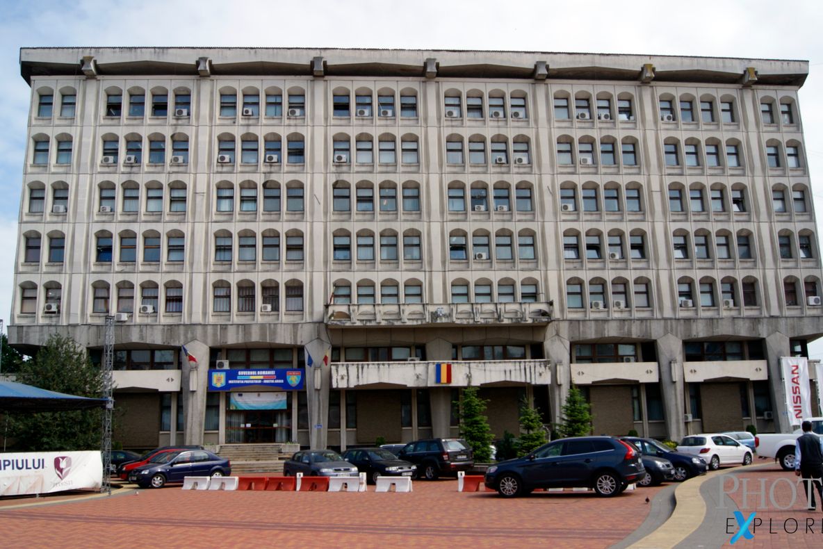 Prefectura Argeş angajează! Concursul la mijlocul lunii februarie