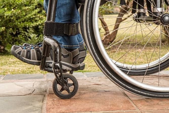 Schimbări la plata prestațiilor sociale pentru persoanele cu handicap din Argeș