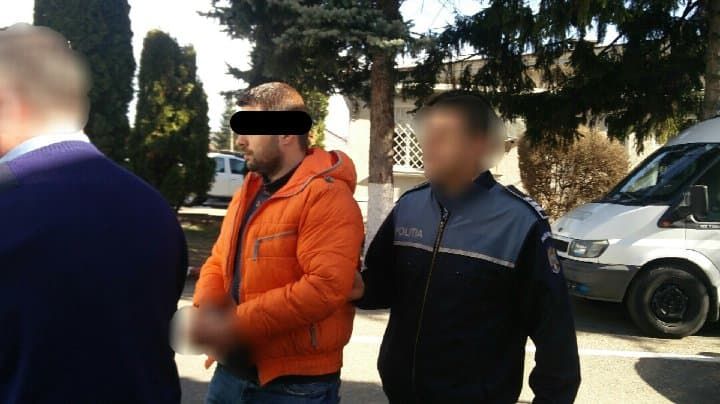 La volan cu permisul anulat! Bărbatul a ajuns în arest