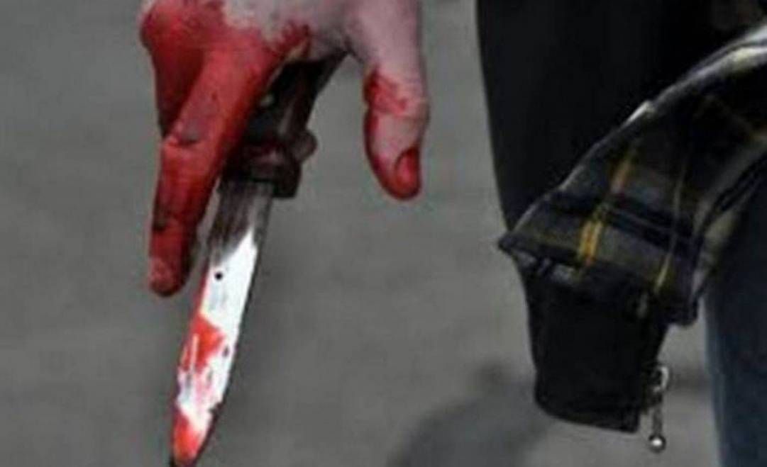 Bărbat înjunghiat în abdomen, la Pitești. Agresorul a fost prins