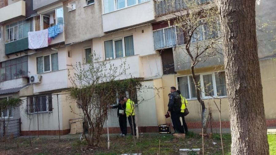 Sinucidere! S-a aruncat de la etajul VIII al blocului în care locuia