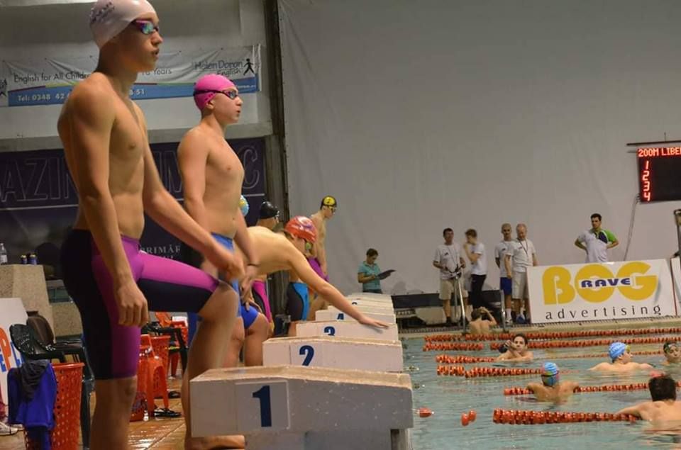 Peste 300 de copii vor participa la „Cupa Mărțișorului la Înot” de la Pitești