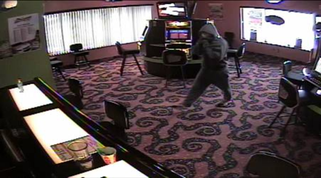 Jaf armat la un cazinou din Pitești! Au fost furați mulți bani