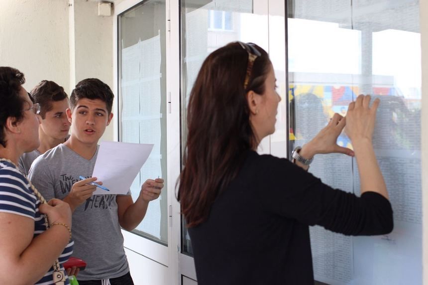 Jale la evaluare! Jumătate din elevi au luat note sub 5 la matematică