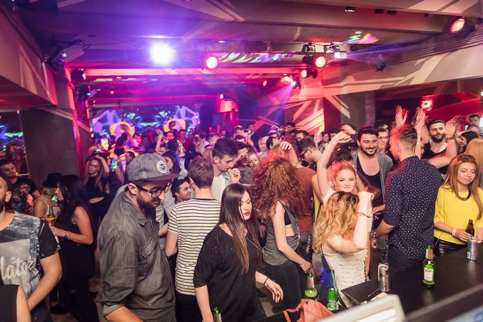 Pompierii au făcut controale în cluburi şi discoteci din Argeş
