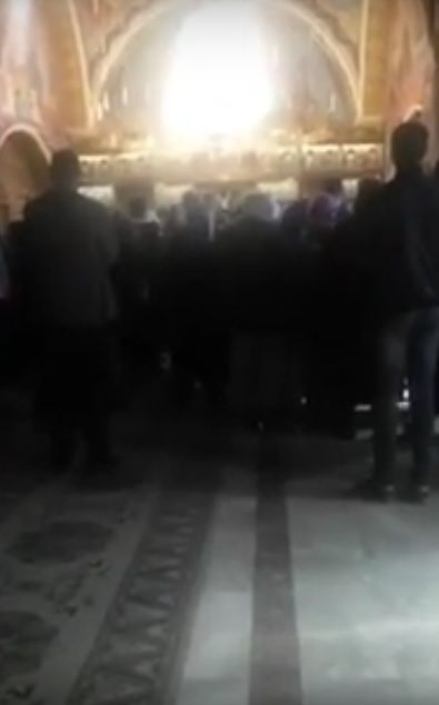 Video! Preot din Cotmeana, înjurături și jigniri în biserică! Nici Iohannis nu scapă de gura lui