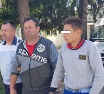 Argeșeni reținuți pentru 30 de zile după ce au sechestrat două persoane