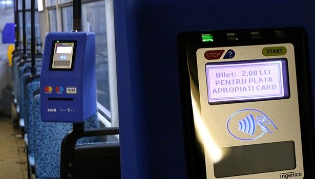 Se poate plăti cu cardul în mijloacele de transport din Pitești. Echipamentele au fost montate deja în 6 autobuze