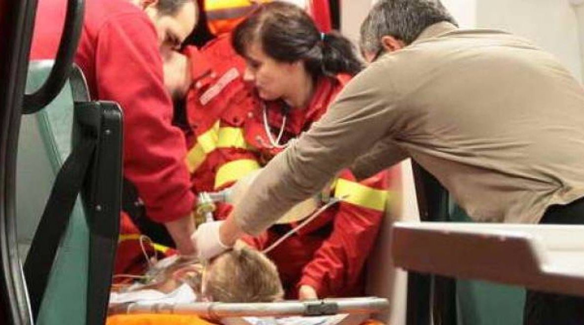 Copil căzut de la etajul III, în Piteşti! A fost grav rănit!