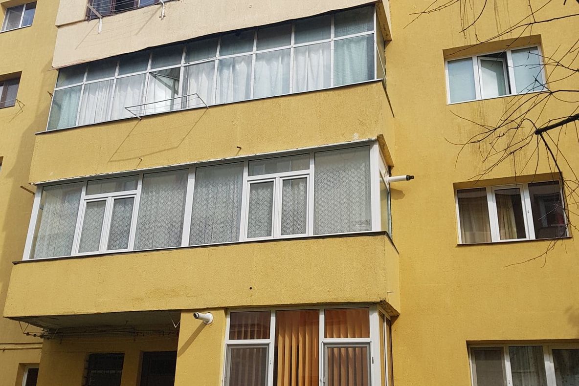 Apartament distrus de foc în Piteşti! Abia fusese renovat