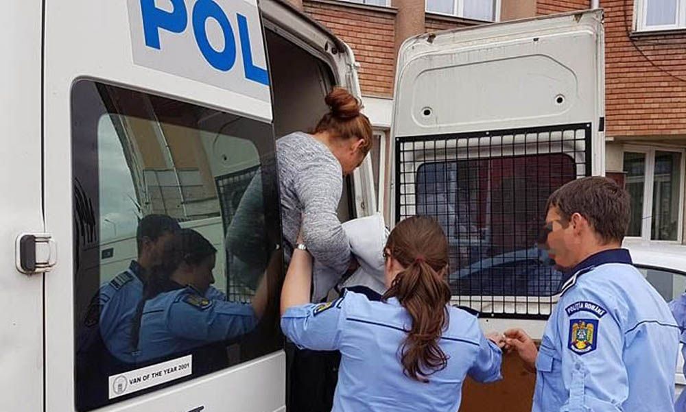 Panacotară reţinută după ce a furat un portofel