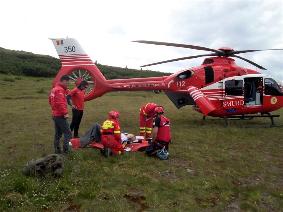Salvamontiști argeșeni, salvatori în timpul liber la o operațiune din masivul Ceahlău