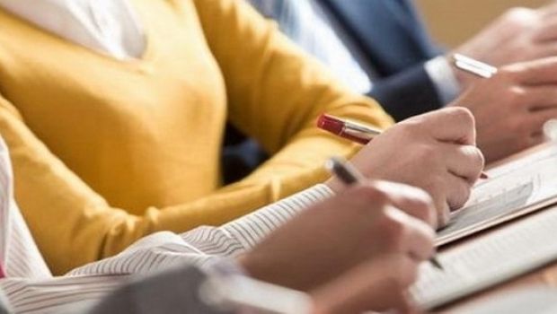 Zeci de candidaţi s-au retras din examenul de Titularizare în Argeș şi peste 120 au lipsit