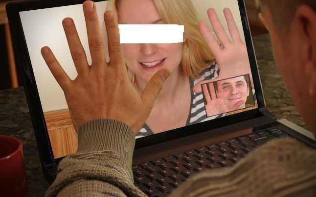 La 18 ani, tânăra a fugit la iubitul cunoscut pe Facebook