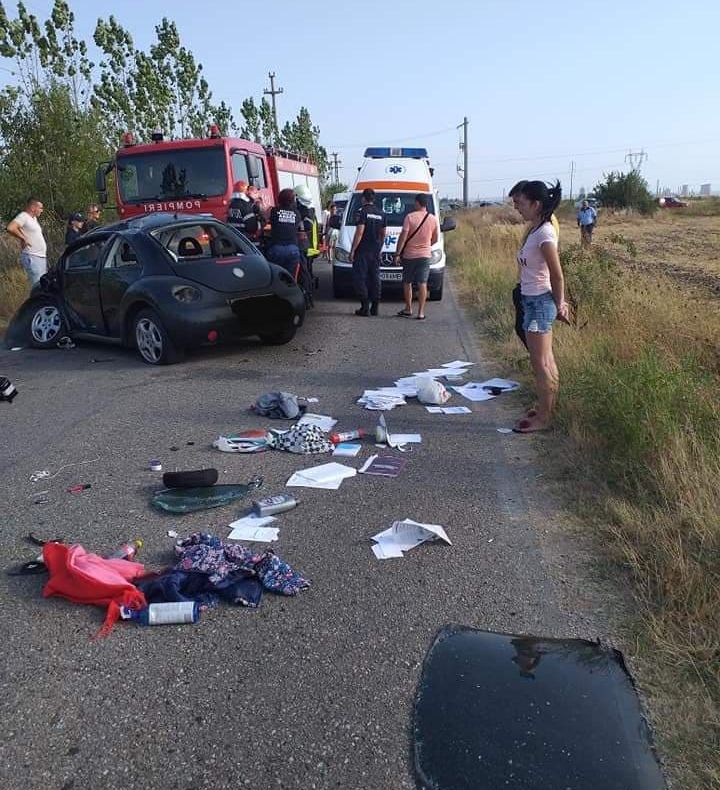 Tânără decedată după ce s-a răsturnat cu maşina pe un drum judeţean