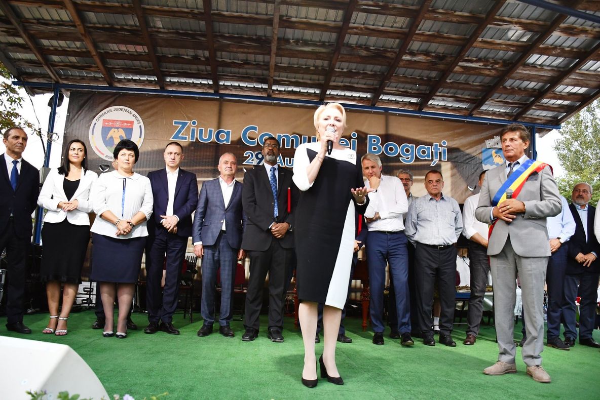 Este oficial! Viorica Dăncilă – cetățean de onoare al comunei Bogați