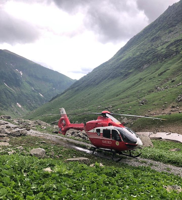 Un cioban va fi preluat cu elicopterul SMURD din Munții Făgăraș