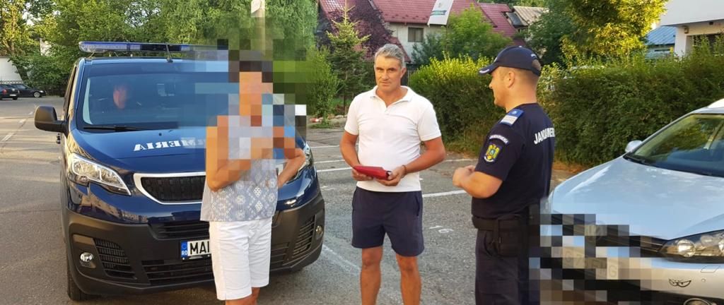 A găsit un portofel plin cu bani și acte și l-a restituit proprietarului