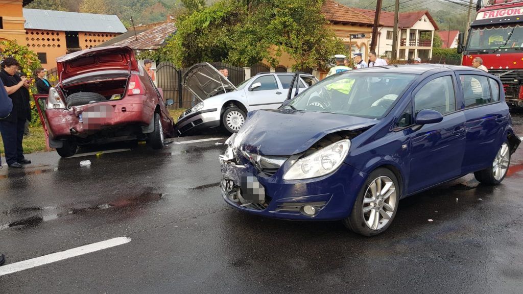 Un procuror a murit în accident pe DN 7! A fost lovit de TIR