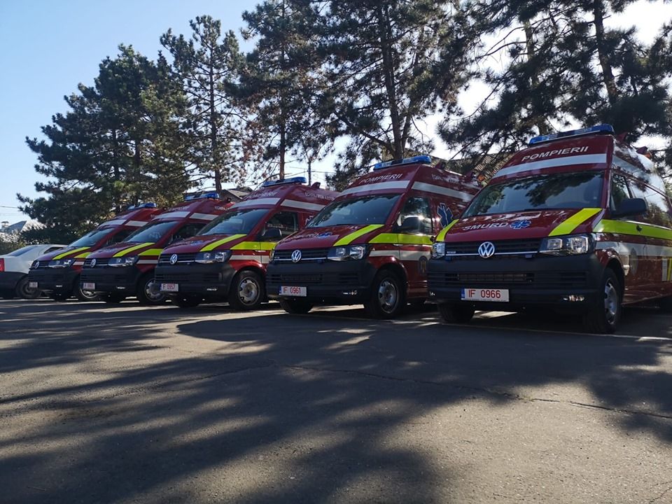 ISU Argeș a primit cinci noi ambulanțe SMURD pentru echipajele de prim-ajutor