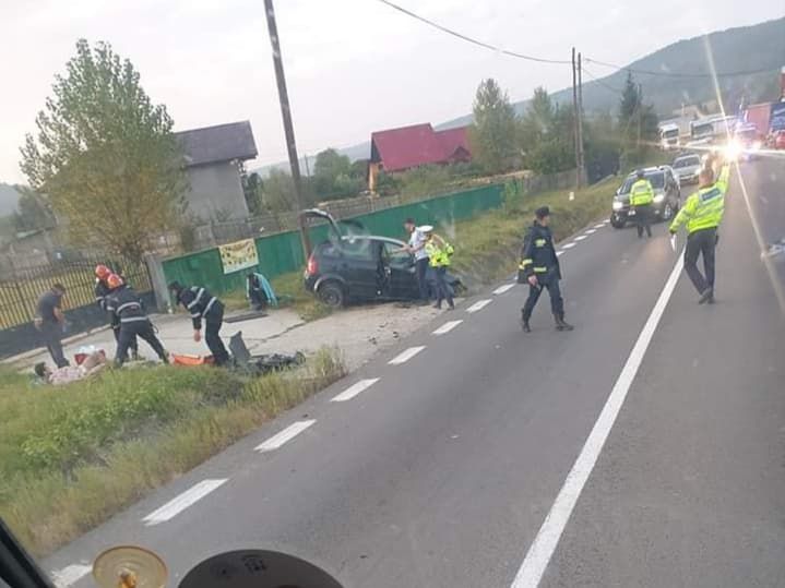 Tânăr rănit grav după ce a adormit la volan, la Drăganu