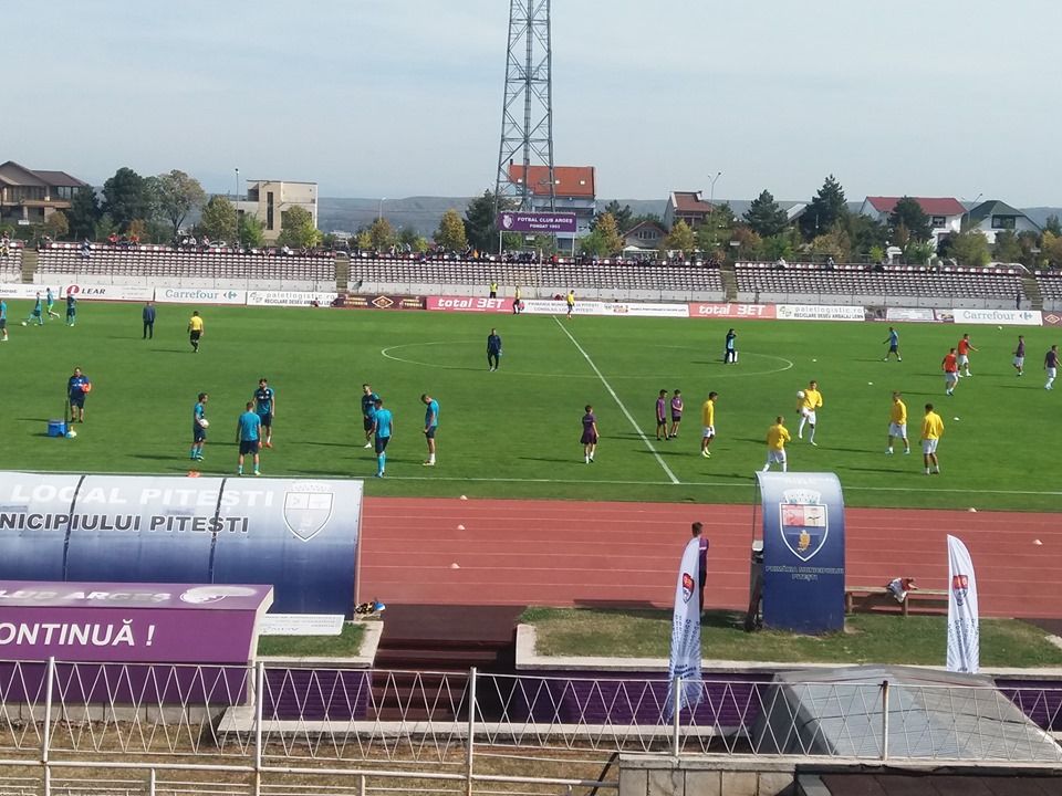 Victorie împotriva liderului! FC Argeș dă lovitura în prelungiri