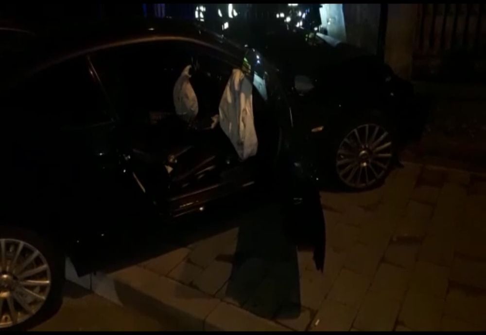 Video-Viteza şi alcoolul, cauzele unui accident provocat în Piteşti