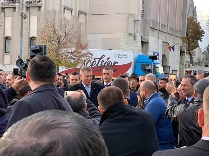 Video-Preşedintele Klaus Iohannis a ajuns la Piteşti!