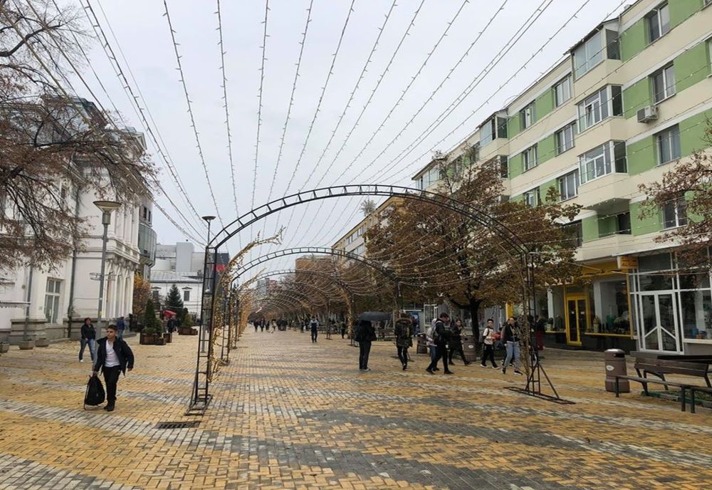 Piteștiul va străluci de sărbători. Luminițele se aprind mai devreme în acest an