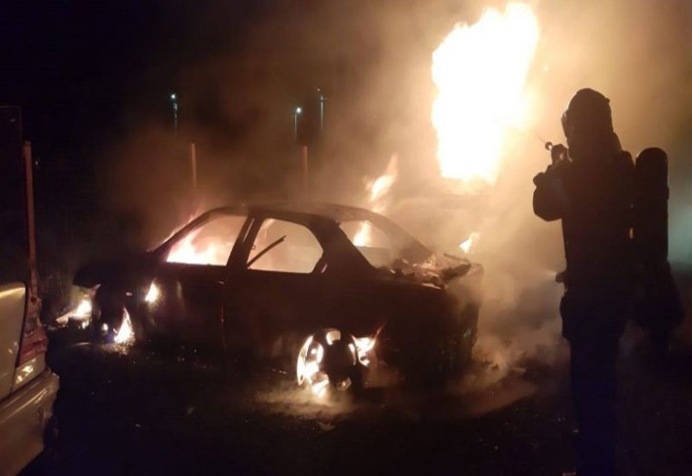 Șoferul beat a incendiat două mașini fără să-și dea seama