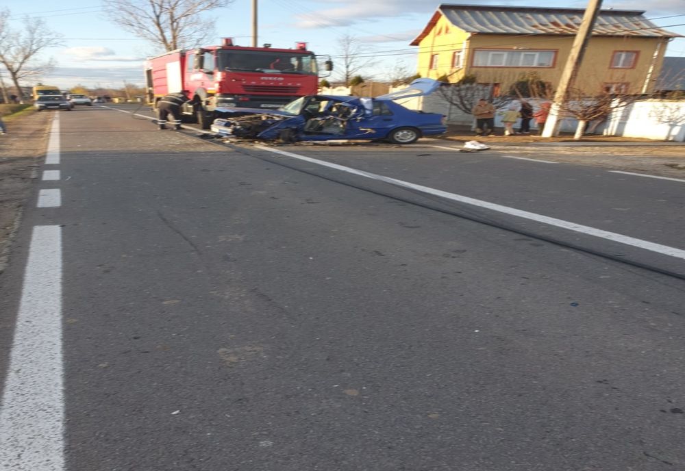 A provocat accident când s-a aplecat după telefon