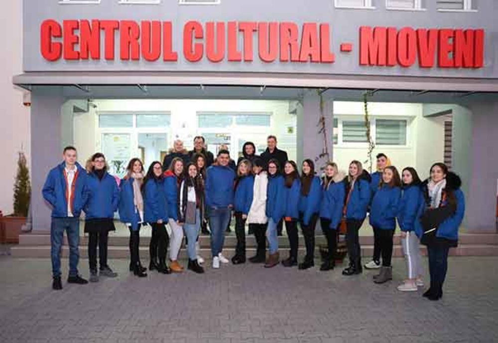 Ansamblu din Mioveni participă la un festival în China, unde coronavirus ucide!