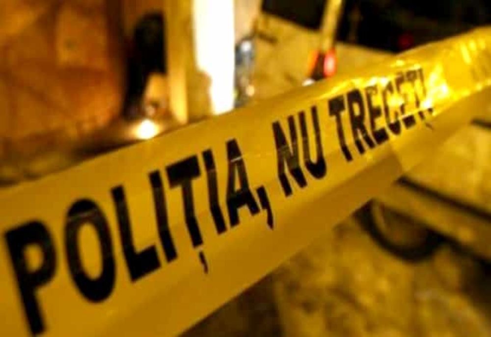 Femeie înjunghiată mortal, găsită de fiu!