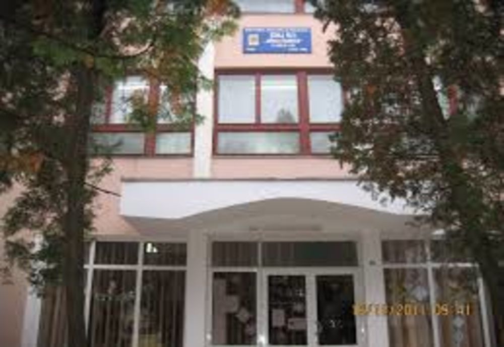 Școlile au fost închise din cauza copiilor răciți!