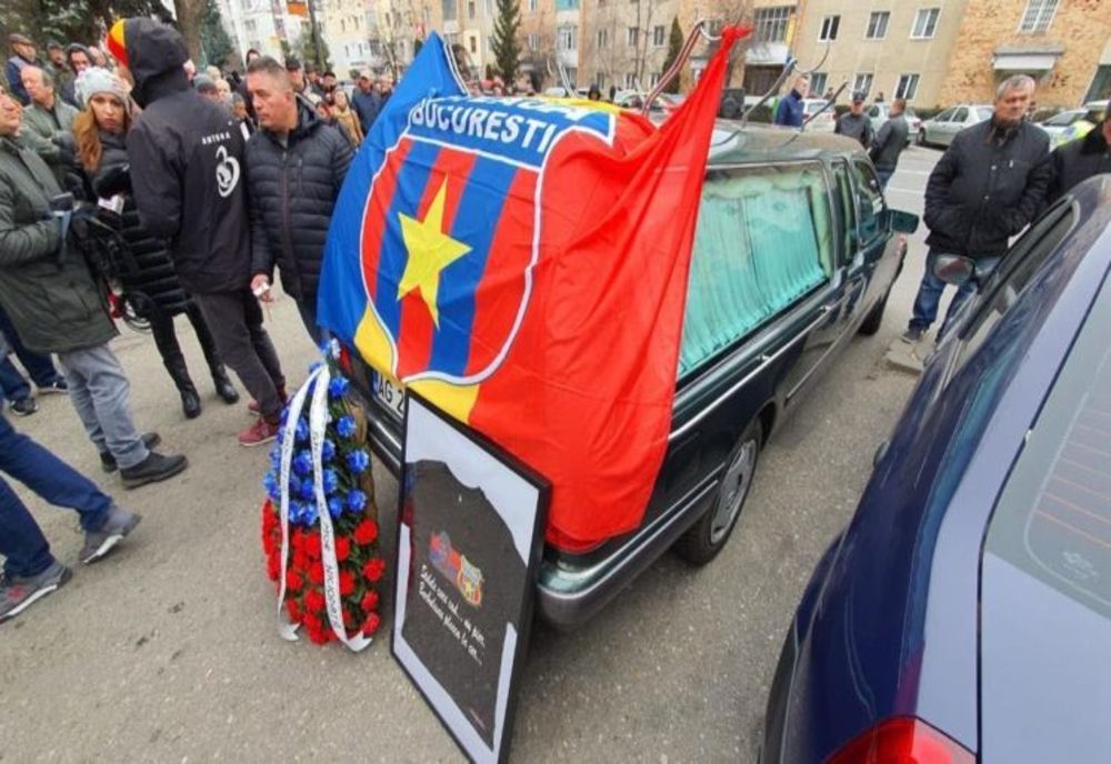 Fostul mare fotbalist Ilie Bărbulescu, condus pe ultimul drum de sute de suporteri