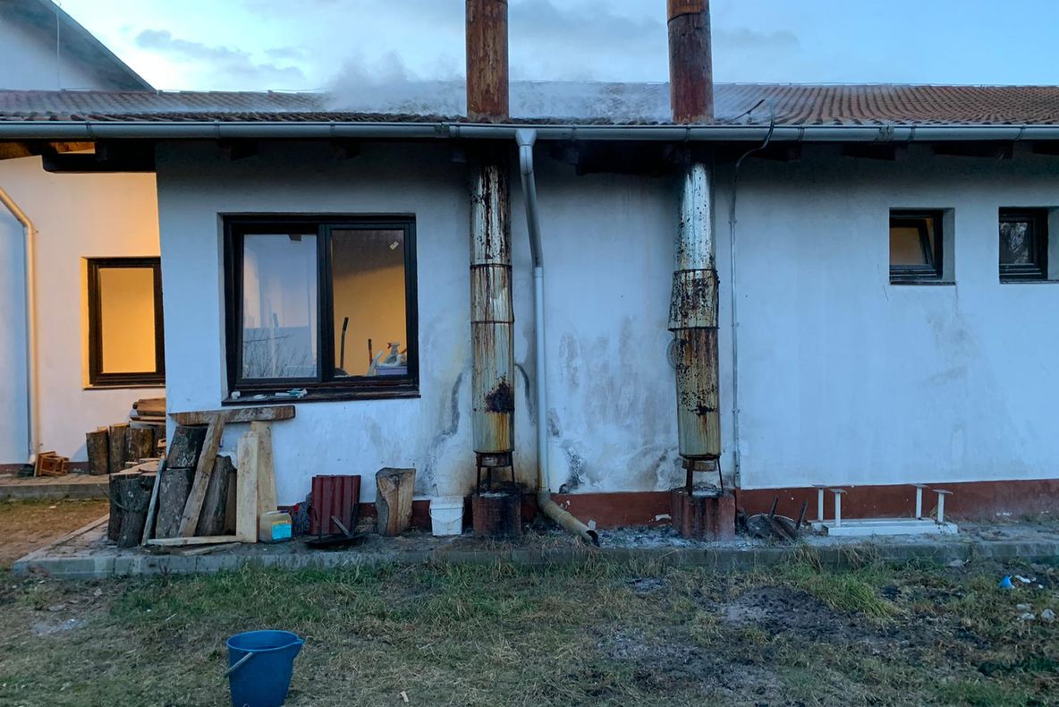 Foto-Video-Incendiu la o școală din Argeș!