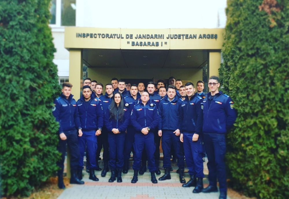 Viitori jandarmi, în practică la IJJ Argeș!