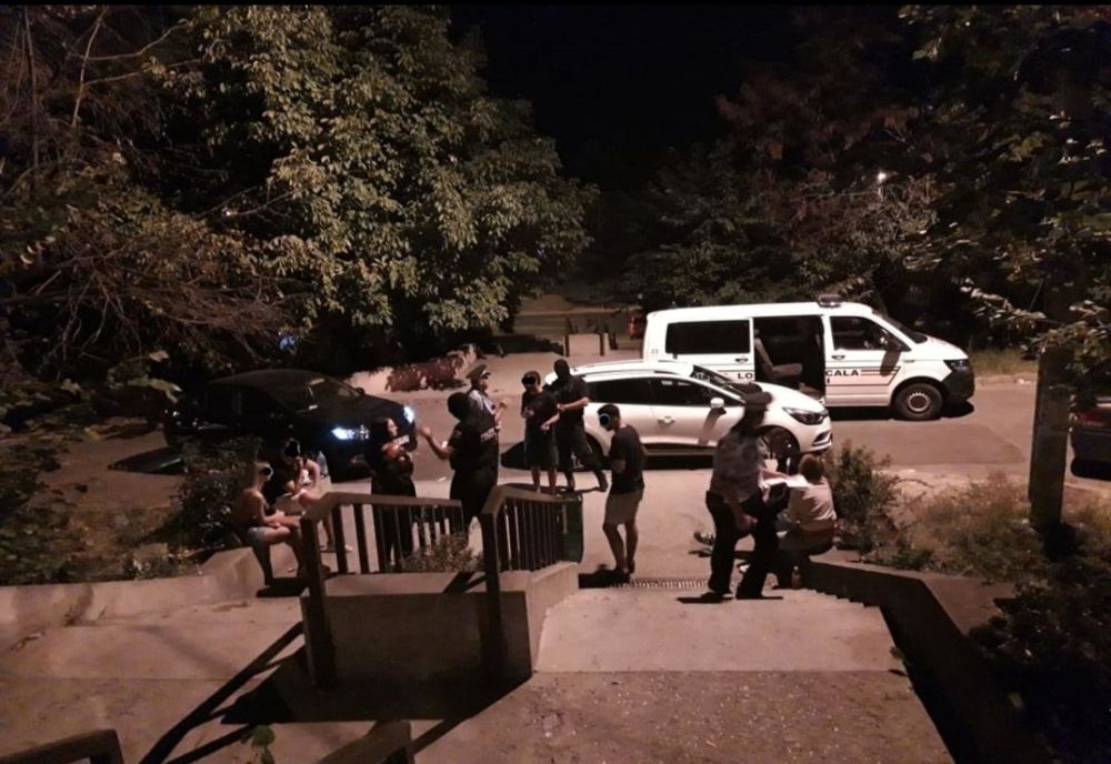 Tineri amendaţi că se dădeau în leagănele copiilor!