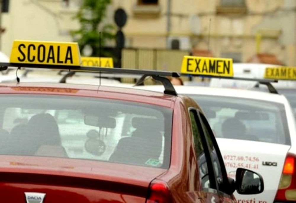 Nu se mai fac examinări pentru obținerea permiselor auto