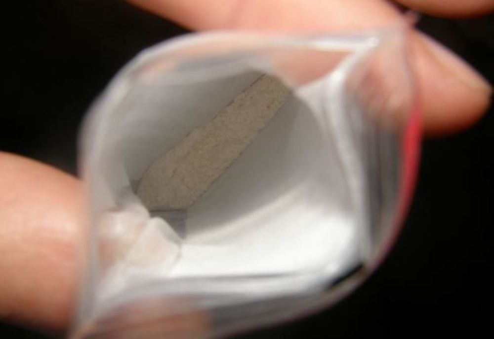 Tânără prinsă cu droguri după ce le-a înghiţit ca să treacă frontiera!