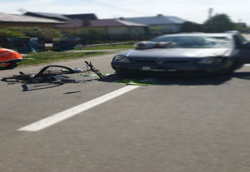 Șoferul a ajuns pe contrasens  a rănit grav un biciclist!