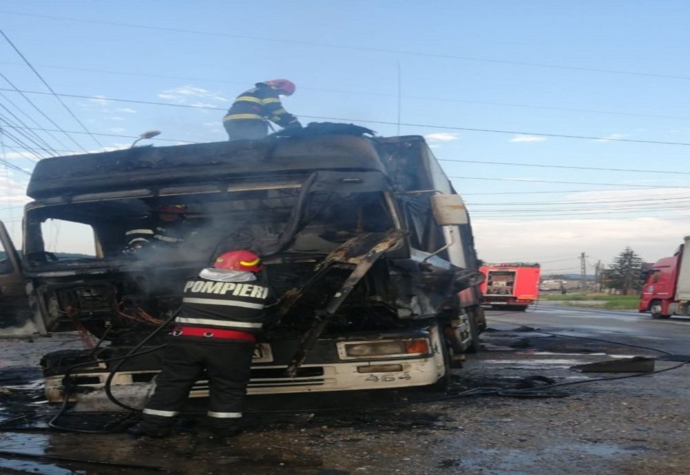 Video-TIR în flăcări pe DN7, în comuna Bascov!