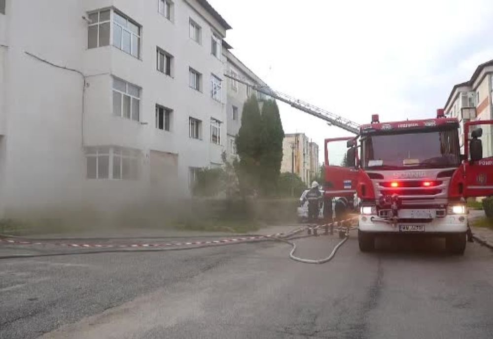 Distrugere prin incendiere la Curtea de Argeş!