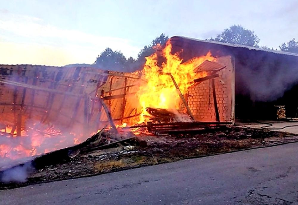 Incendiu în acestă dimineață în Mihăești